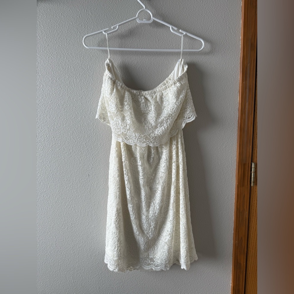 Express Strapless Lace Dress, size Medium